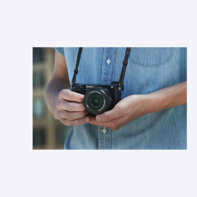 Sony Alpha 6100